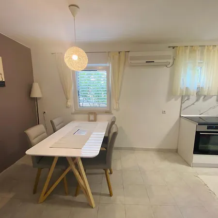 Jasmina Appartamento Vinišće